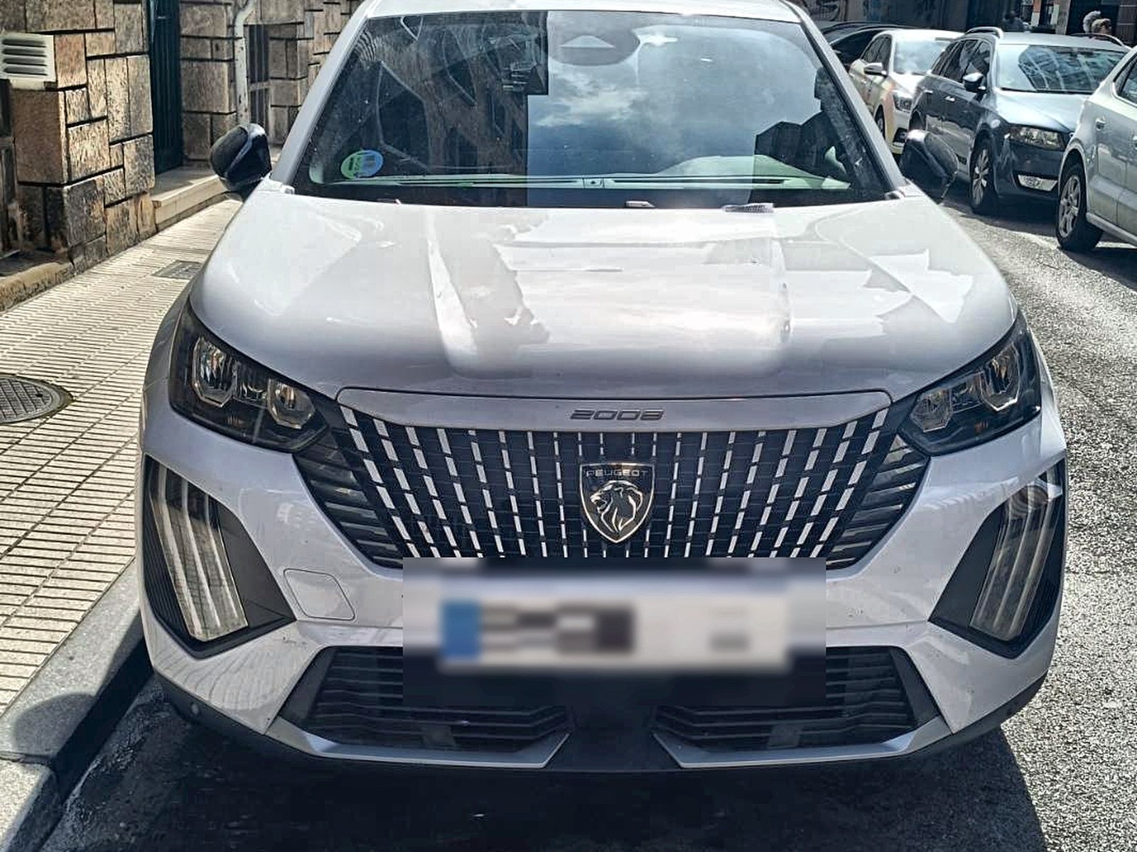 Peugeot 2008 100 CV de 2024 en venta en Asturias