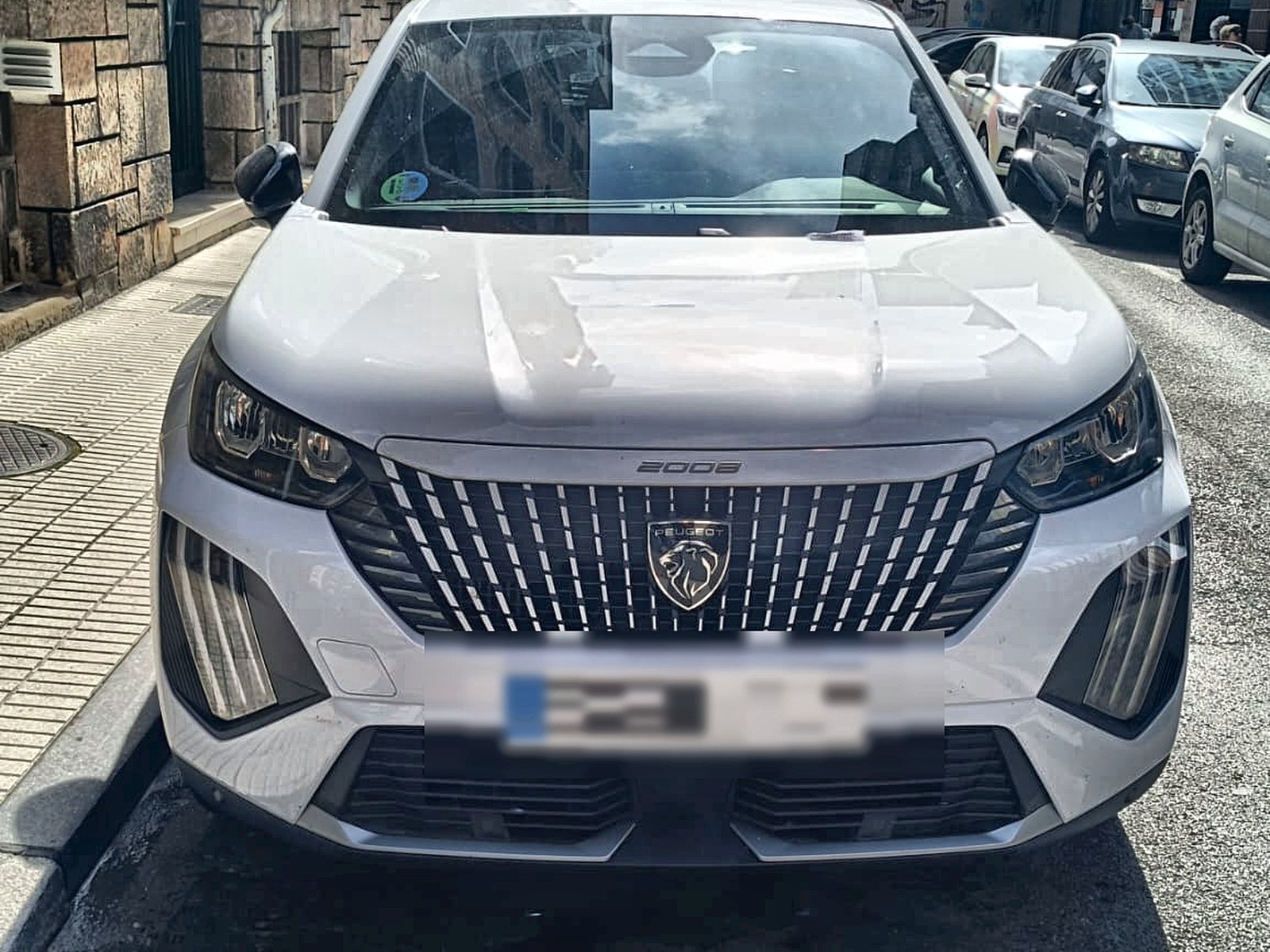 Peugeot 2008 100 CV de 2024 en venta en Asturias — foto 2