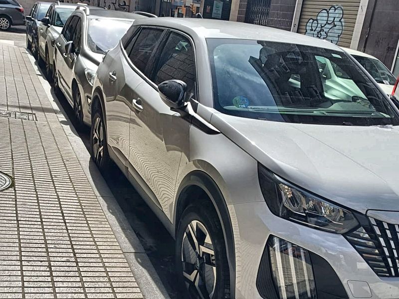 Peugeot 2008 100 CV de 2024 en venta en Asturias — foto 4