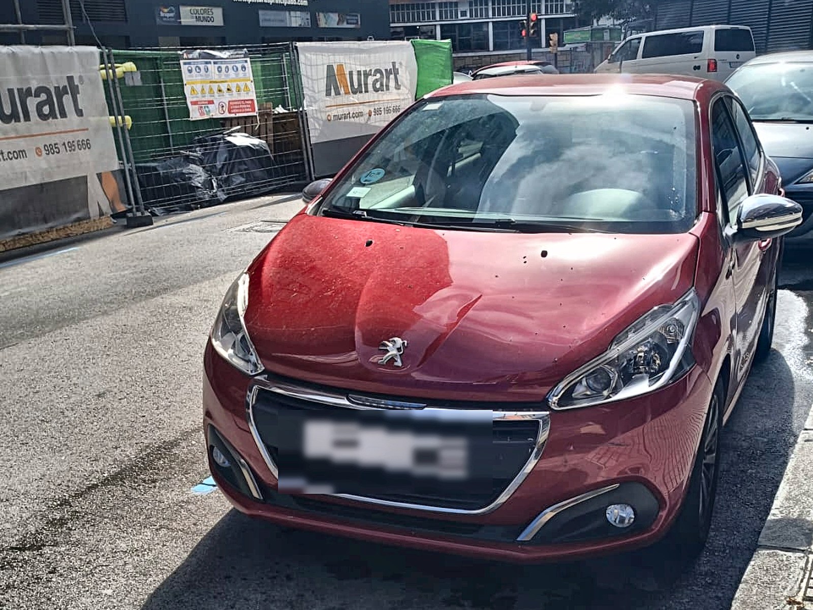 Peugeot 208 Gasolina 85 CV · Manual de 2017 en venta en Asturias — foto 2