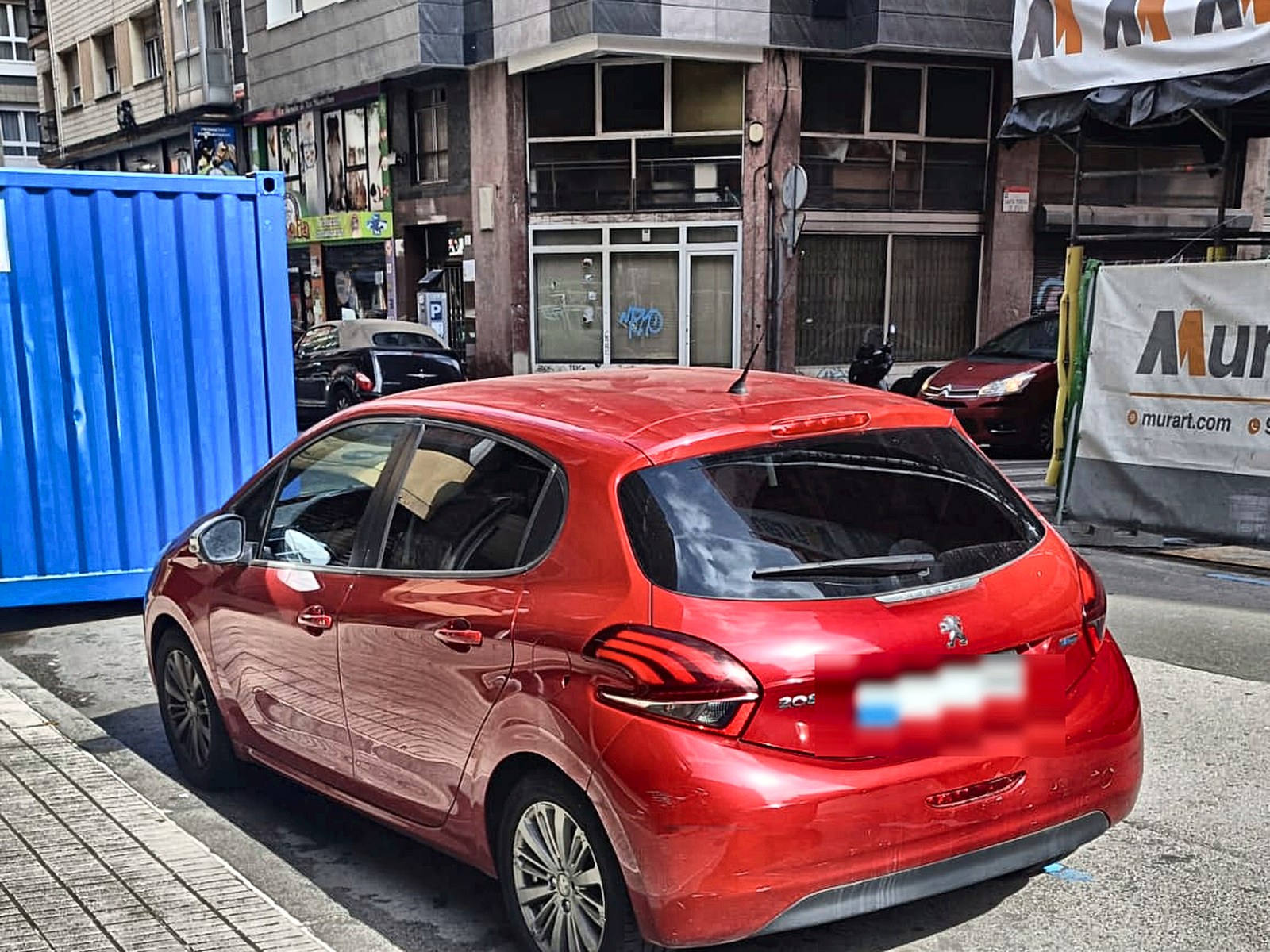 Peugeot 208 Gasolina 85 CV · Manual de 2017 en venta en Asturias — foto 5