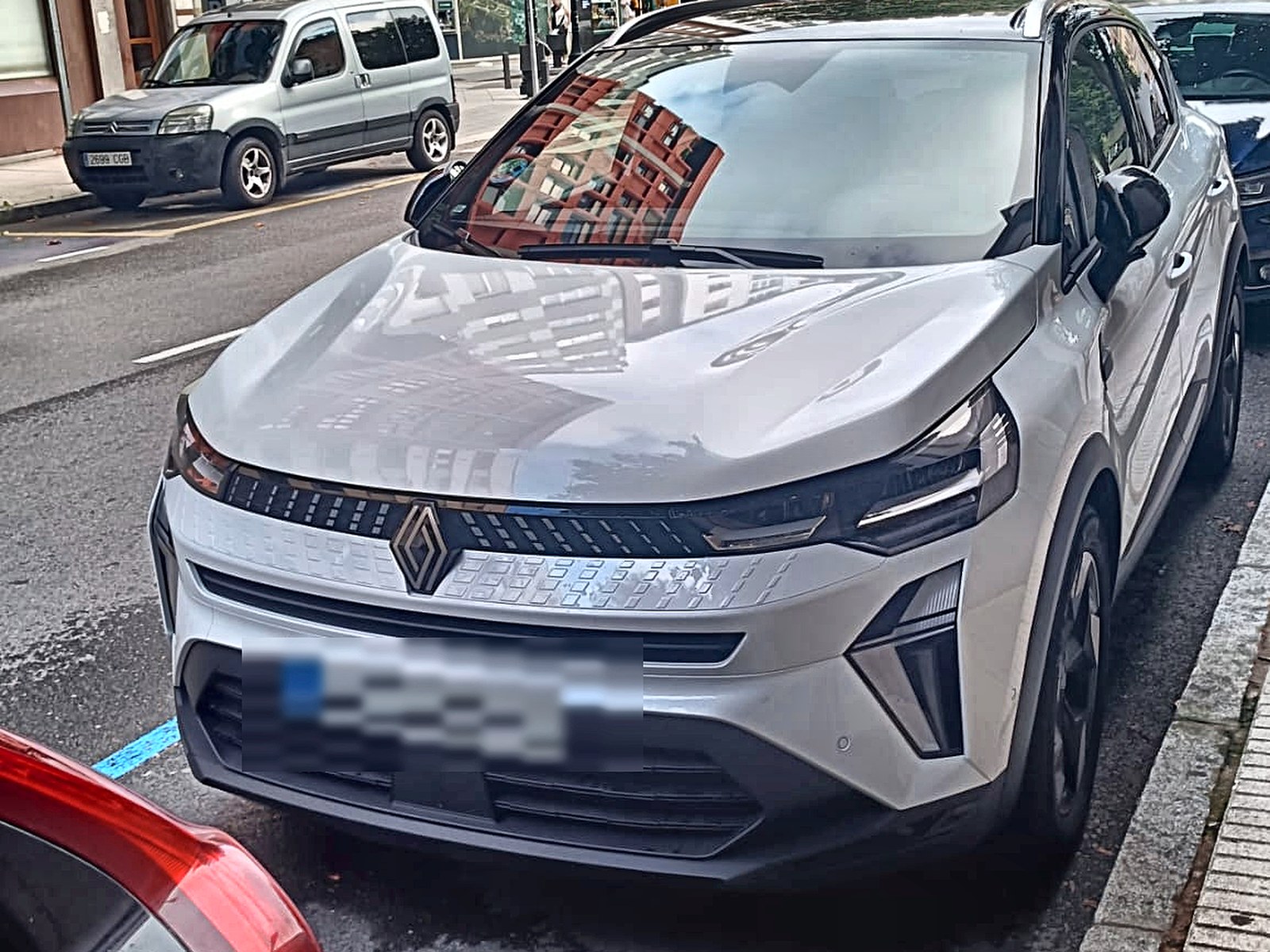 Renault Captur E-Tech híbrido Techno 143 CV de 2025 en venta en Asturias — foto 2