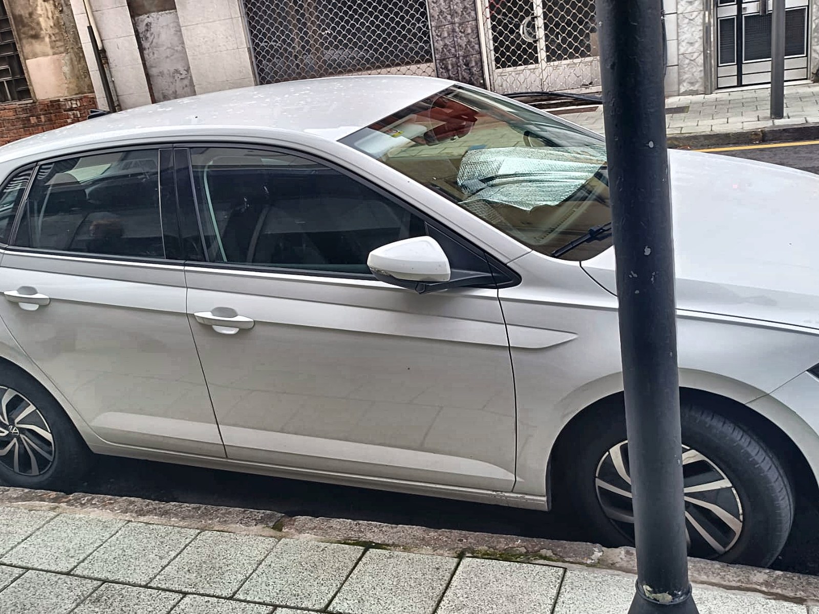 Volkswagen Polo 1.0 TSI 95 CV · Manual de 2023 en venta en Asturias — foto 3